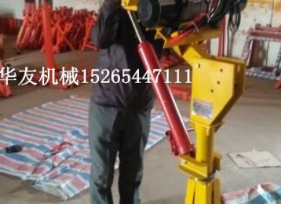 點(diǎn)擊查看詳細(xì)信息<br>標(biāo)題：華友機(jī)械車載液壓小吊機(jī) 閱讀次數(shù)：8208